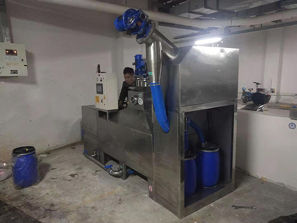 油水分离器